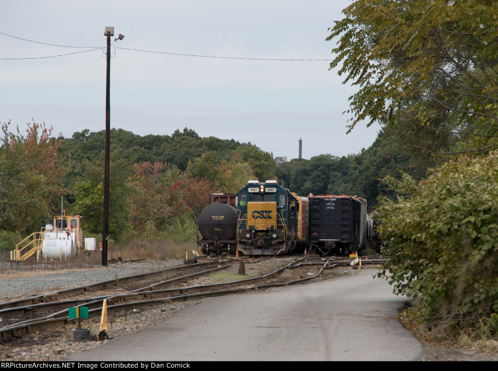 CSXT 8881 at Framingham 